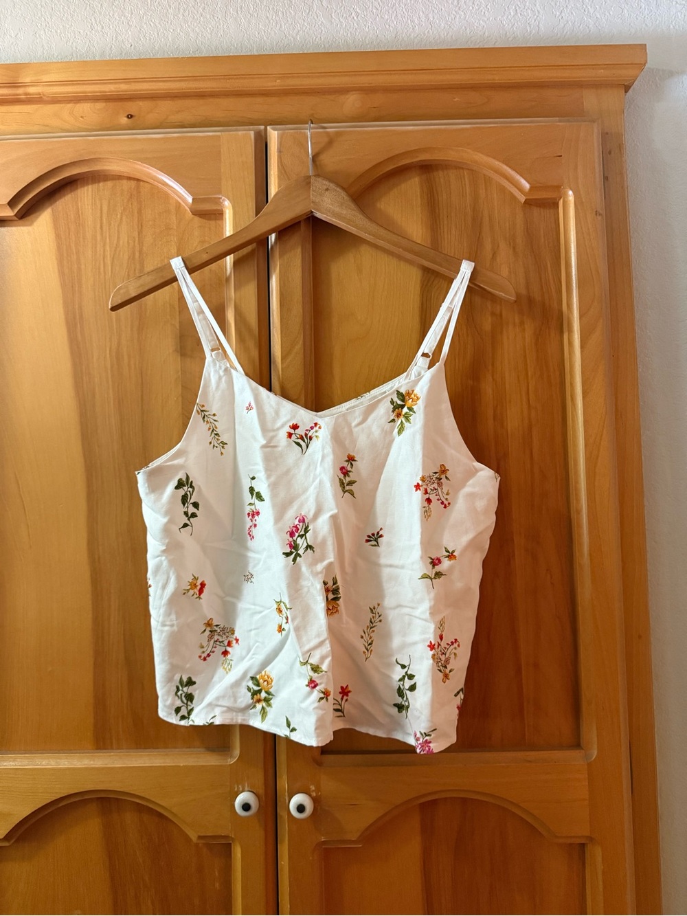 Skies Are Blue White Floral tank top